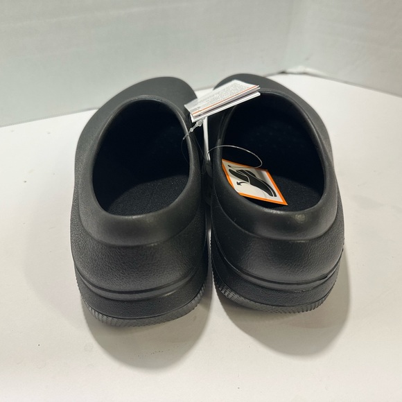 Crocs At Work On The Clock Slip On Clogs Black M6/W8. 205073-001. NWT - Picture 7 of 9